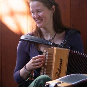 Zaterdagcursus trekharmonica voor beginnende spelers - Malini Klapper